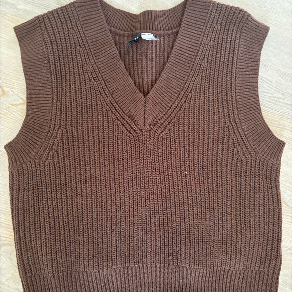 Brown sweater vest from H&M